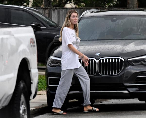 Liam Payne’s grief-stricken girlfriend Kate Cassidy emerged out in public for the first time in Florida on Sunday.