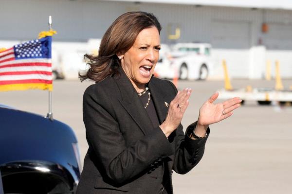 Democratic presidential nominee Vice President Kamala Harris walks to Air Force Two as she departs from Gerald R. Ford Internatio<em></em>nal Airport in Grand Rapids, Mich., Friday, Oct. 18, 2024, en route to Lansing, Mich.